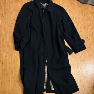 Burberry Elegant Black Trench Coat
